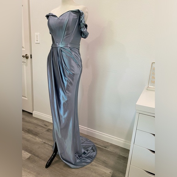 C’est La Vie Cinderella style blue gown with belt detail and train size 4 - Picture 5 of 15